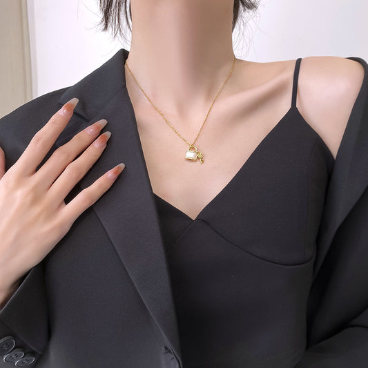 Light Luxury Design Sense Micro Inlaid Zircon Necklaces