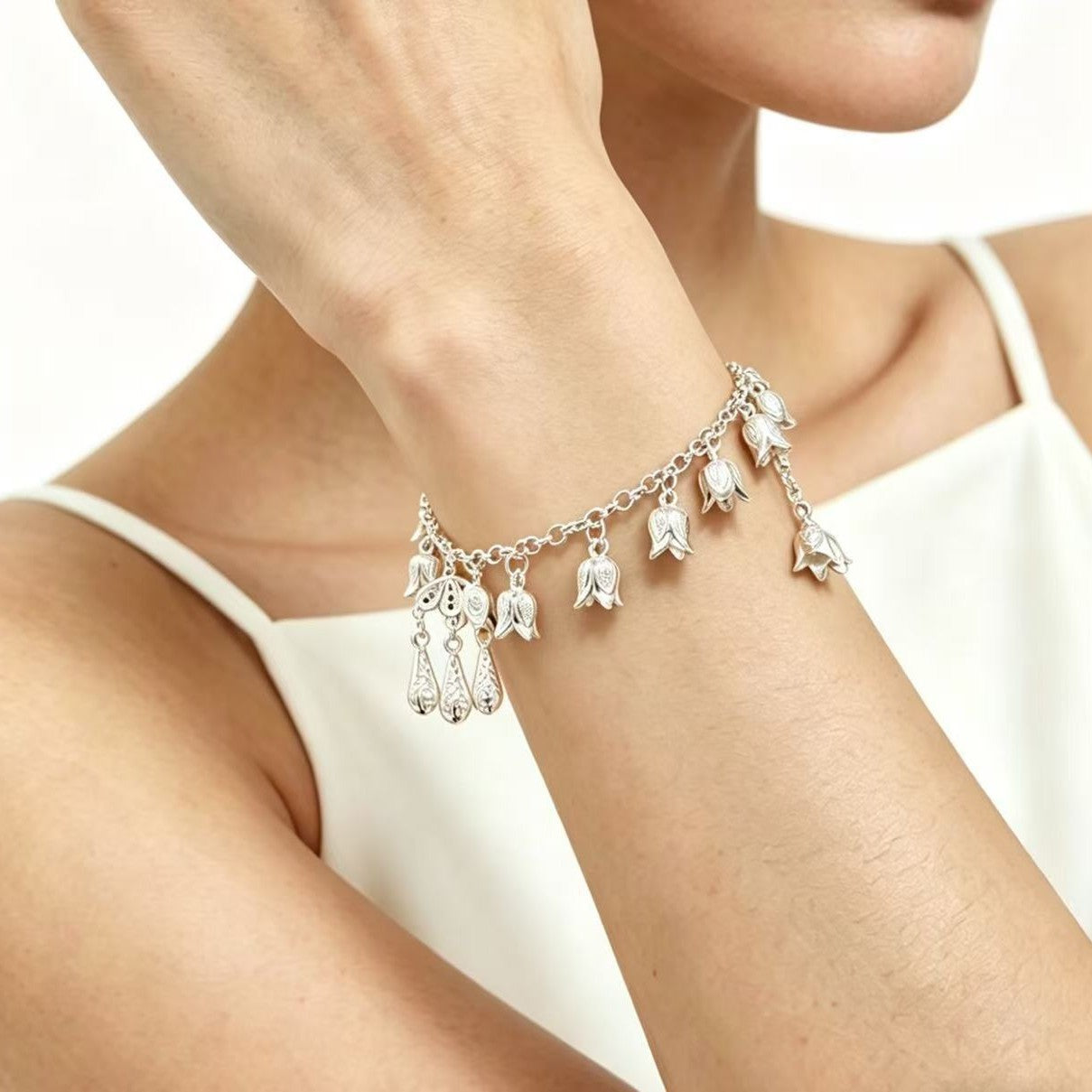 Flower Ancient High Sense Graceful Tassel Niche Bracelet