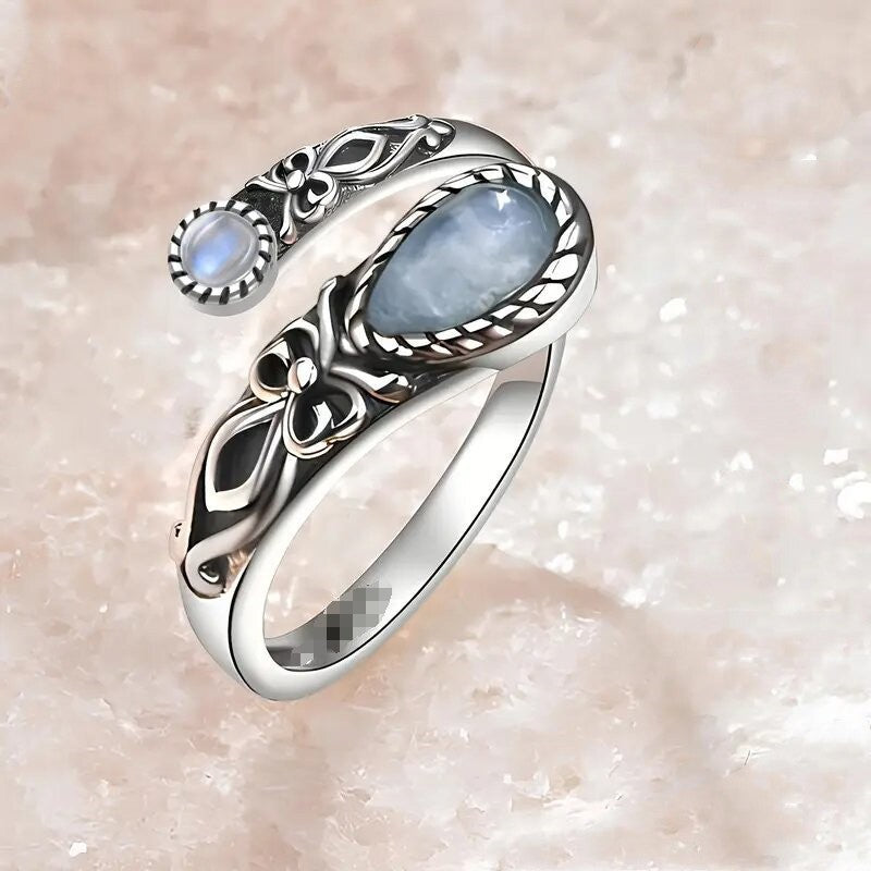 Moonstone Hollow Victoria Vintage Embossed Bow Rings