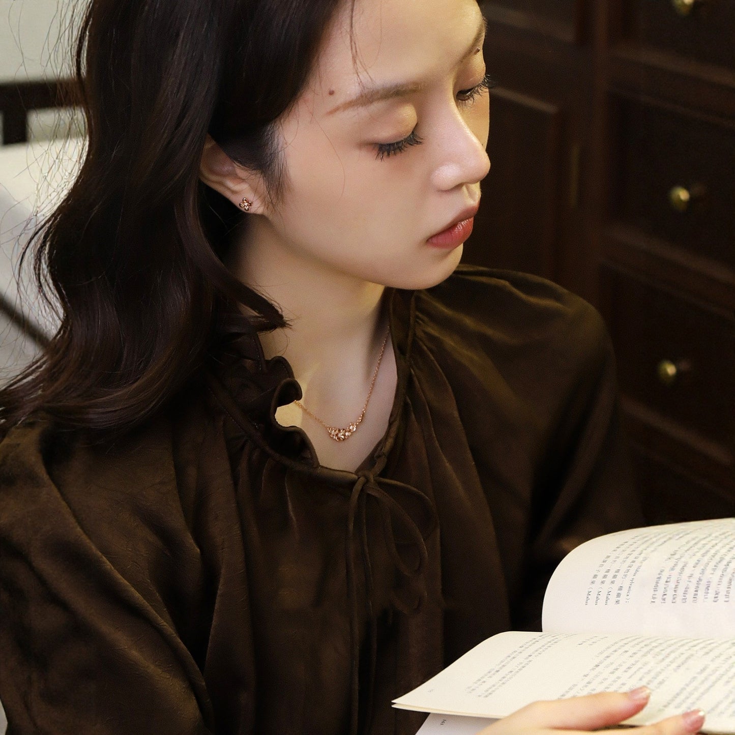 Women's Osmanthus Shiny Diamond Ear Exquisite Small Commuter Rings