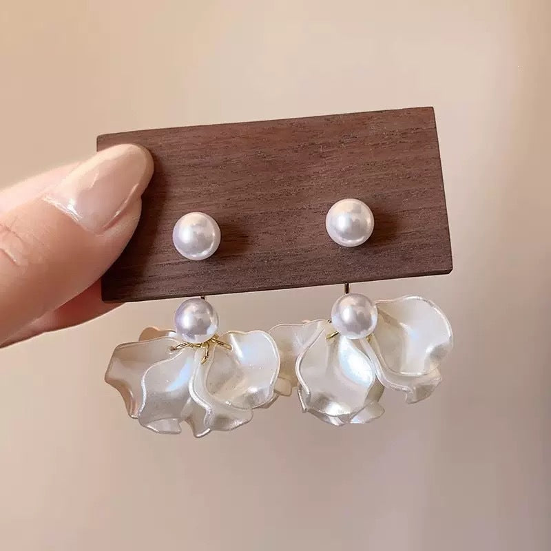 Women's Low Price Light Luxury Premium Temperamental Pearl Eardrops Rings