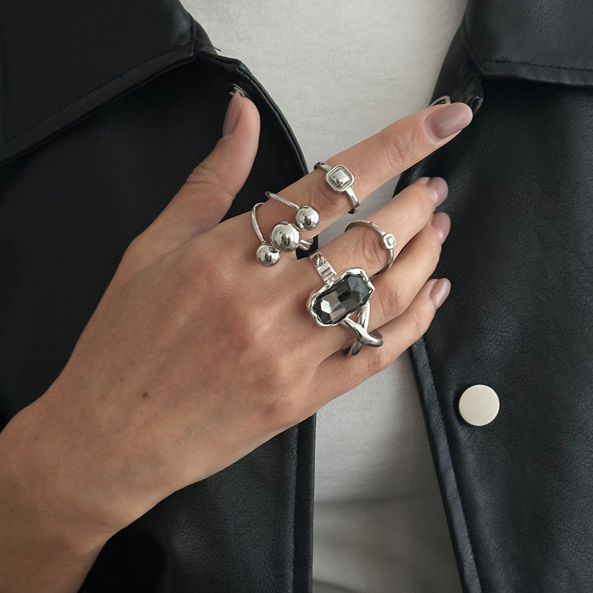 Luxury Style Niche Acrylic Black Diamond Rings