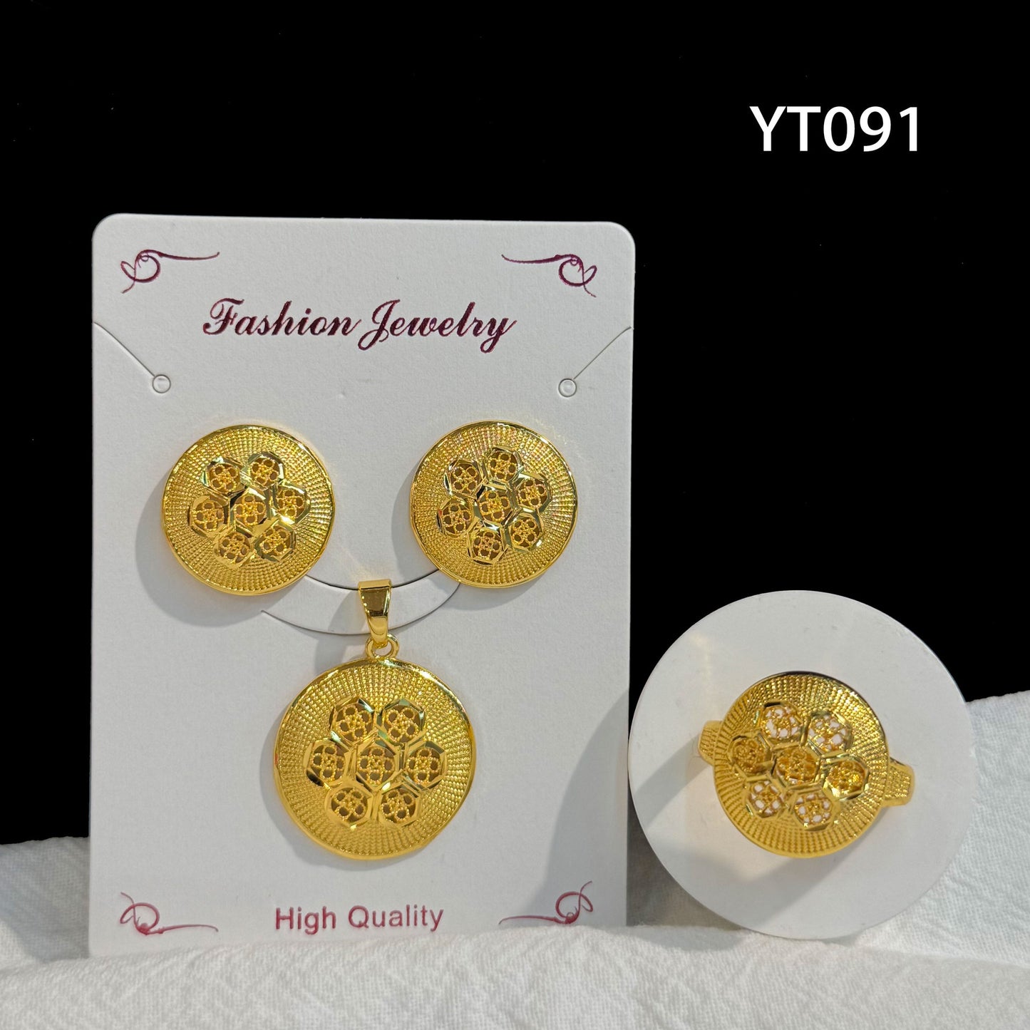 Gilding Hollow Pattern Niche Design Disc Pendants