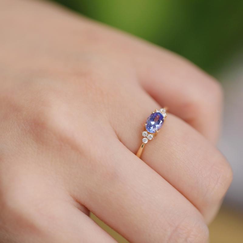 Inlaid Imitation Tanzanite Female Colored Gems Classic Retro Ring