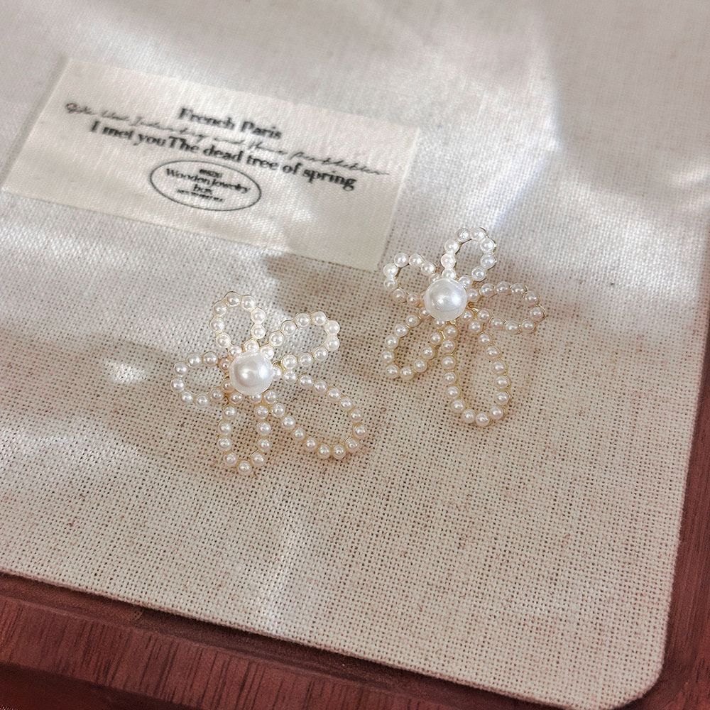 Inlaid Zircon Flower Elegant High-grade Pearl Earrings