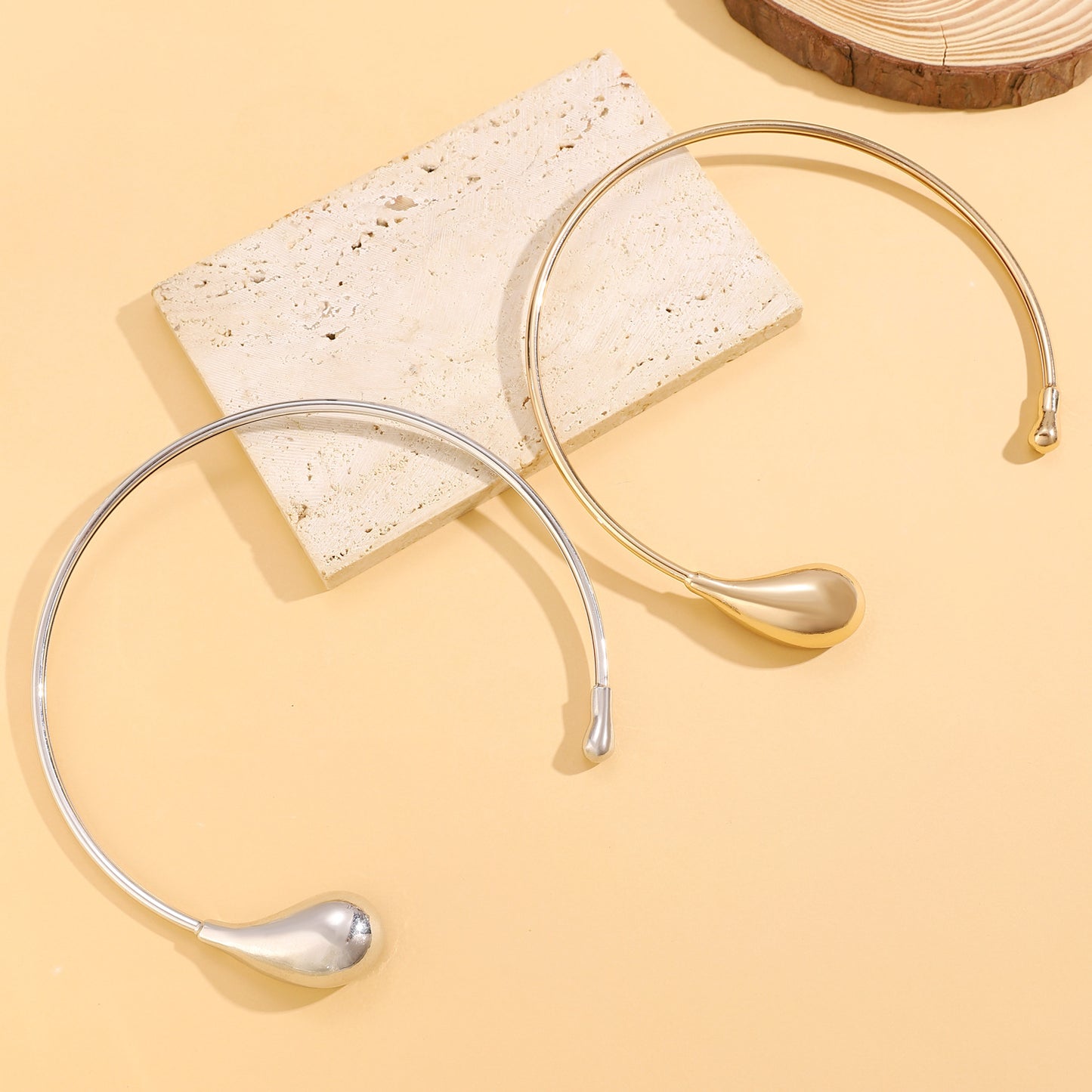 Women's Design Metal Minimalist Exaggerated Drop-shaped Gold Sier High Collar