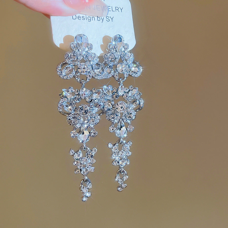 Women's Style Banquet Luxury Geometric Water Drop Light High-grade Party Earrings