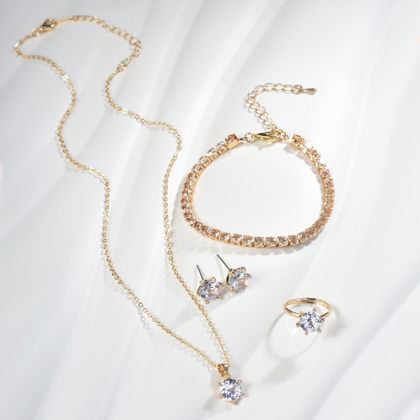 Women's Zircon Eight Hearts Arrows Ear Jewelry Set