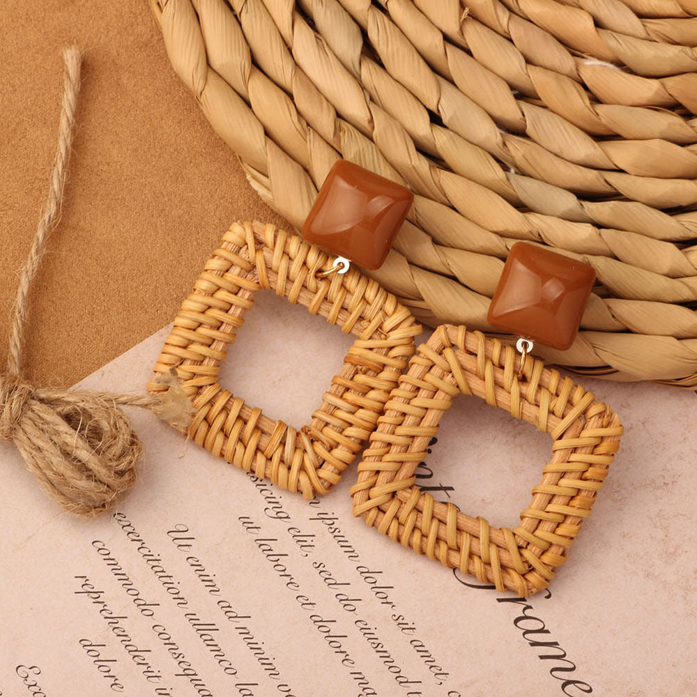 Retro Beach Vacation Bohemian Grass Rattan Woven Female Temperament Long Earrings