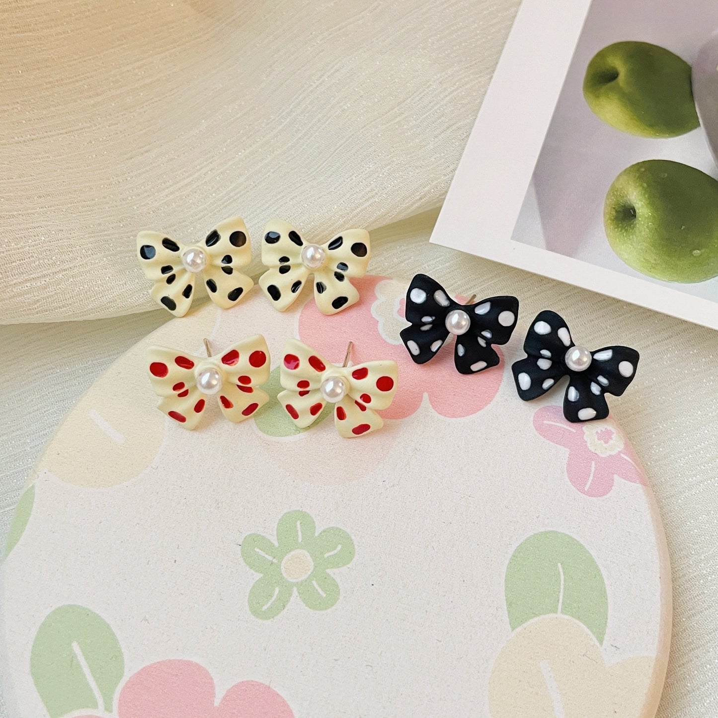 Gentle Temperament Polka Dot Bow Female Earrings