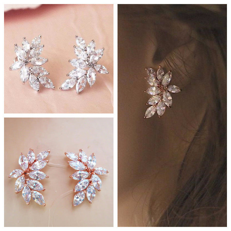 Women's Super Flash Zircon Horse Eye Diamond Bright Crystal Creative Stud Earrings