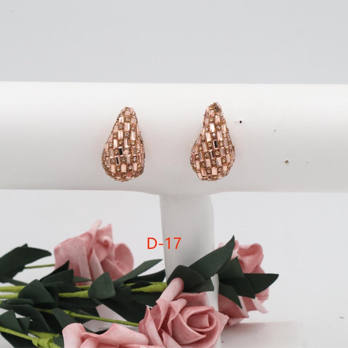 Niche Comma Glass Full Diamond Light Luxury Fashion Earrings