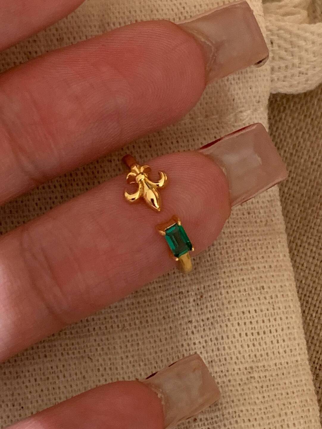 Square Red Iris Female Fashion Refined Ring