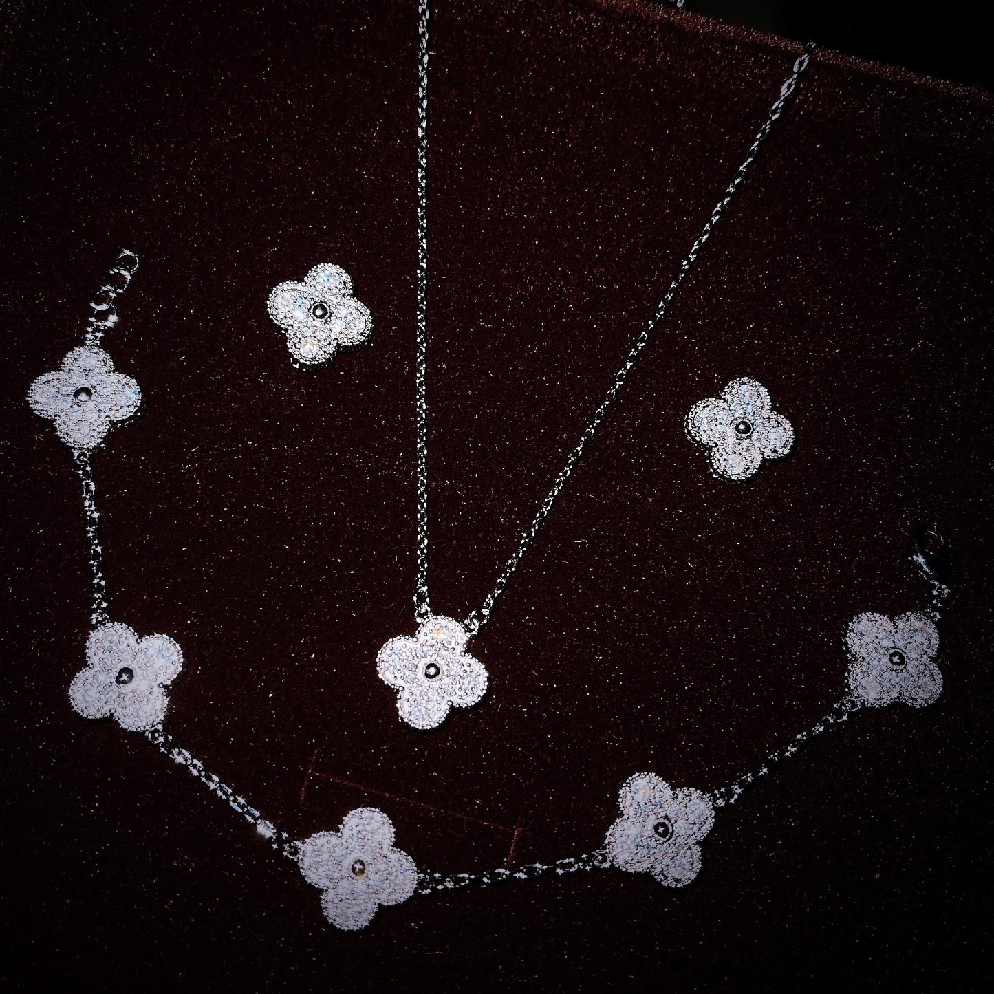 Full Diamond Four-leaf Flower Long Dinner Elegant Jewelry Set