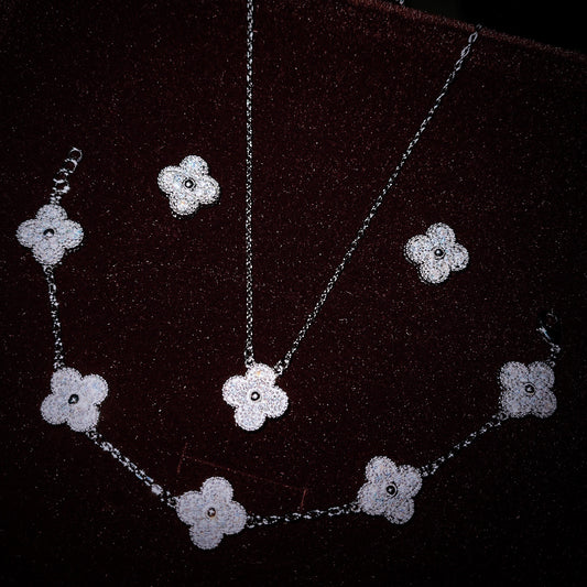 Full Diamond Four-leaf Flower Long Dinner Elegant Jewelry Set