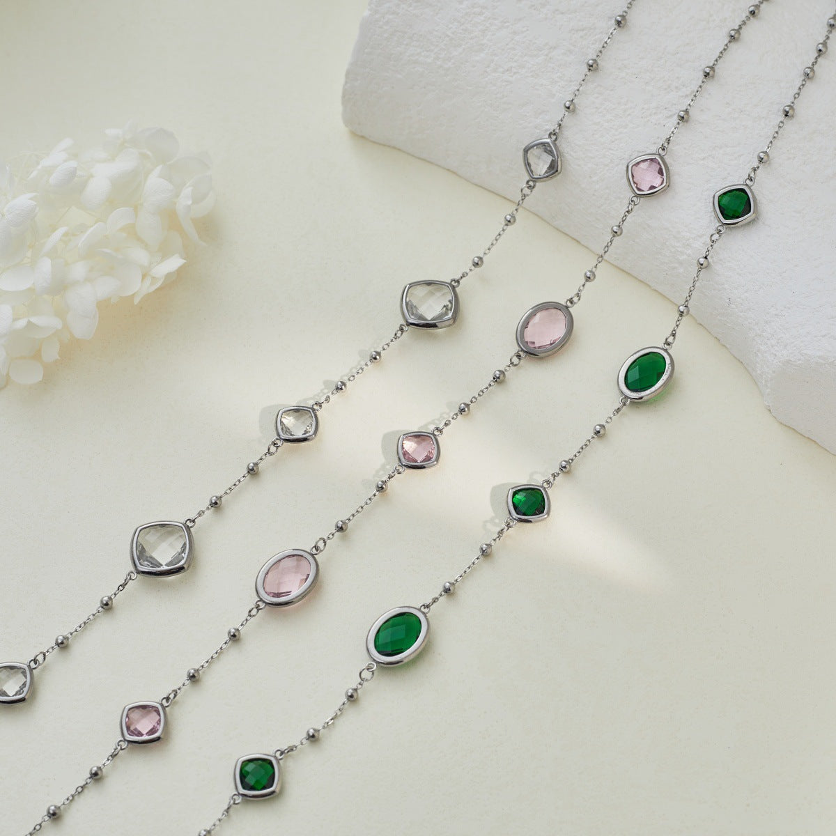 Style Gentle Colored Gems Edging Bead Clavicle Chain Niche Necklace