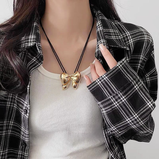 Women's Sweet Cool Style Metal Bow Elegant Necklaces