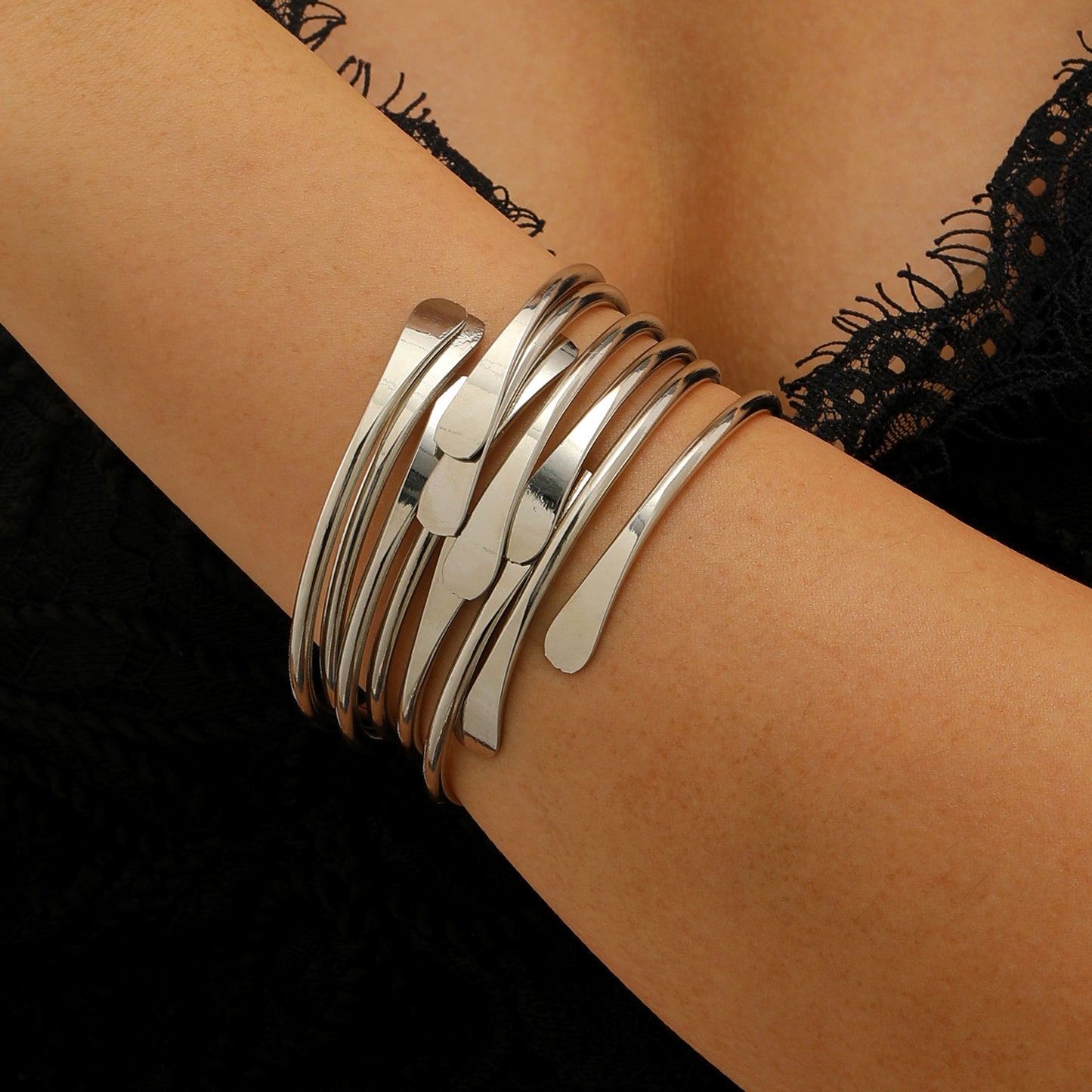 Exaggerated Irregular Glossy Design Sense Geometric Bracelets