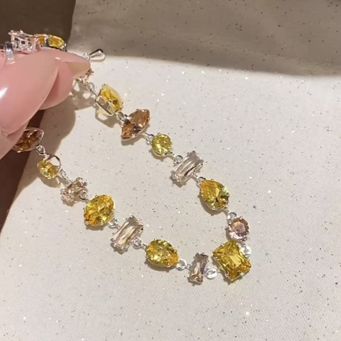 Golden Super Flash Zircon Female Good-looking Party Light Luxury Minority Bracelets