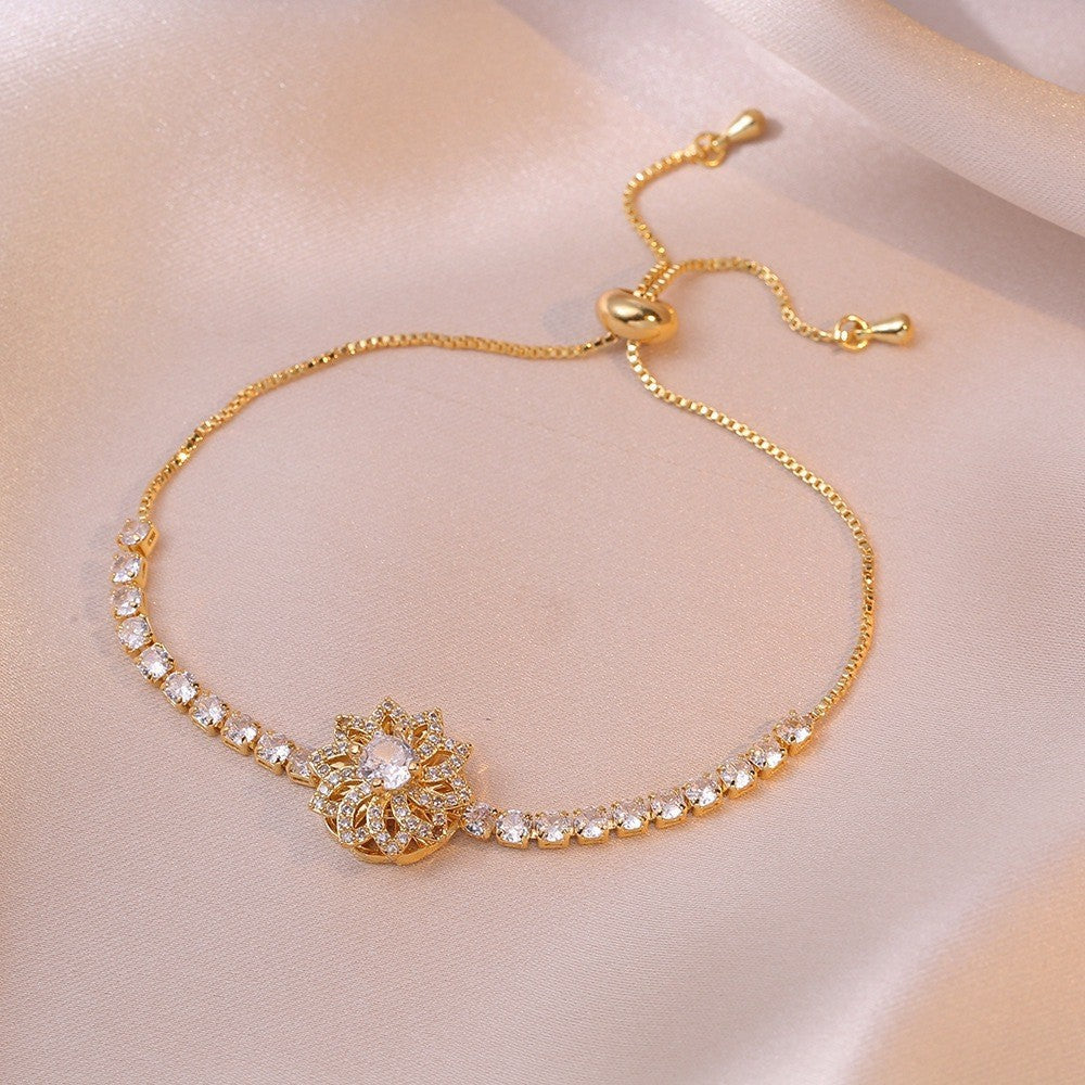 Female Five Petal Flower Fashion Bauhinia Rotatable Bracelet