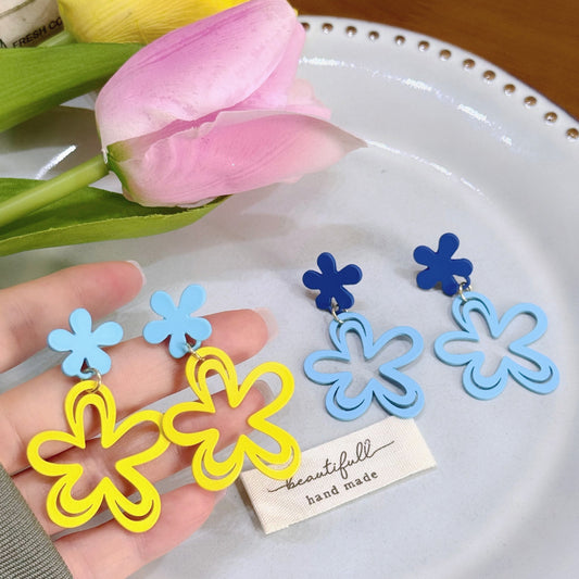 Women's Dopamine Flower Cute Sweet Cool Fashion Niche Rings