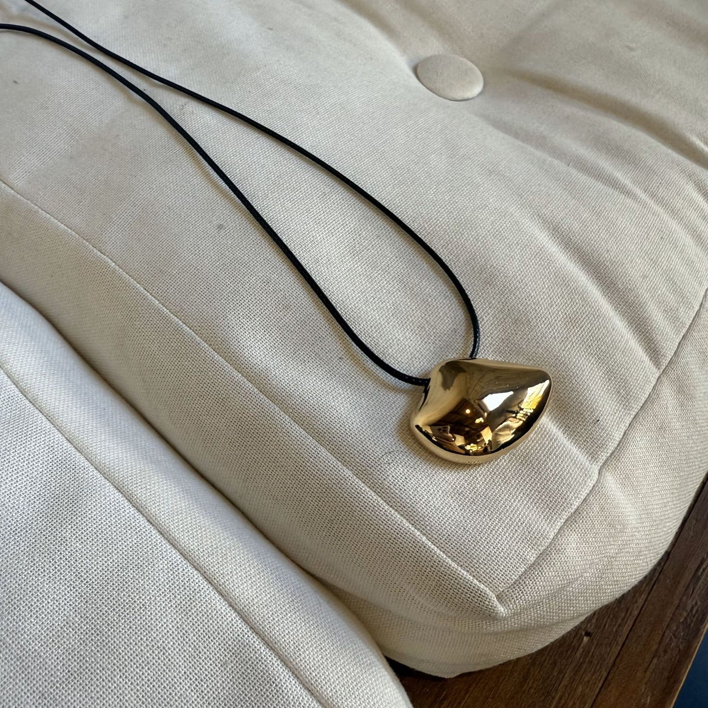 Women's Metal Cloud Simple Texture Advanced Sweaters Necklaces