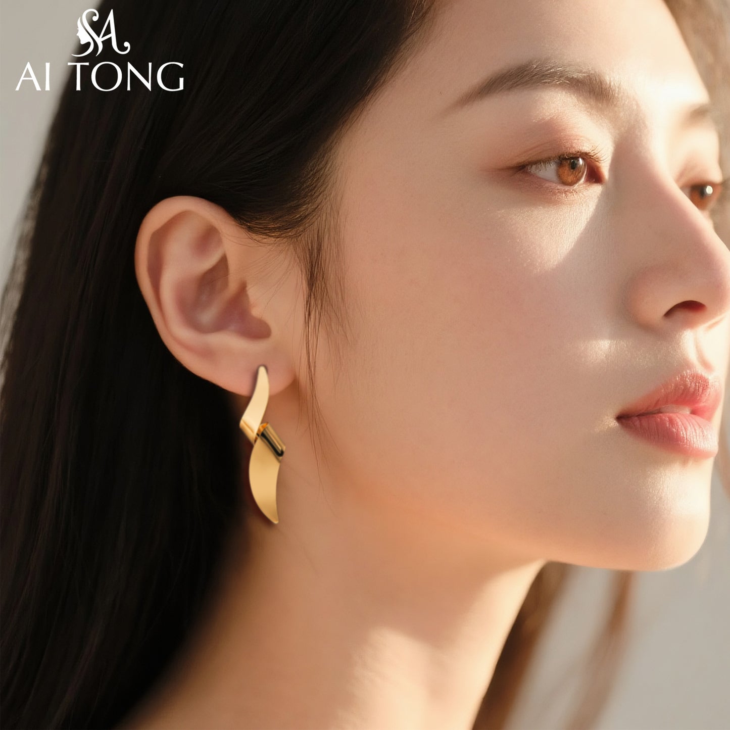 Decoration Design Pleated Light Luxury High-grade Ear Earrings