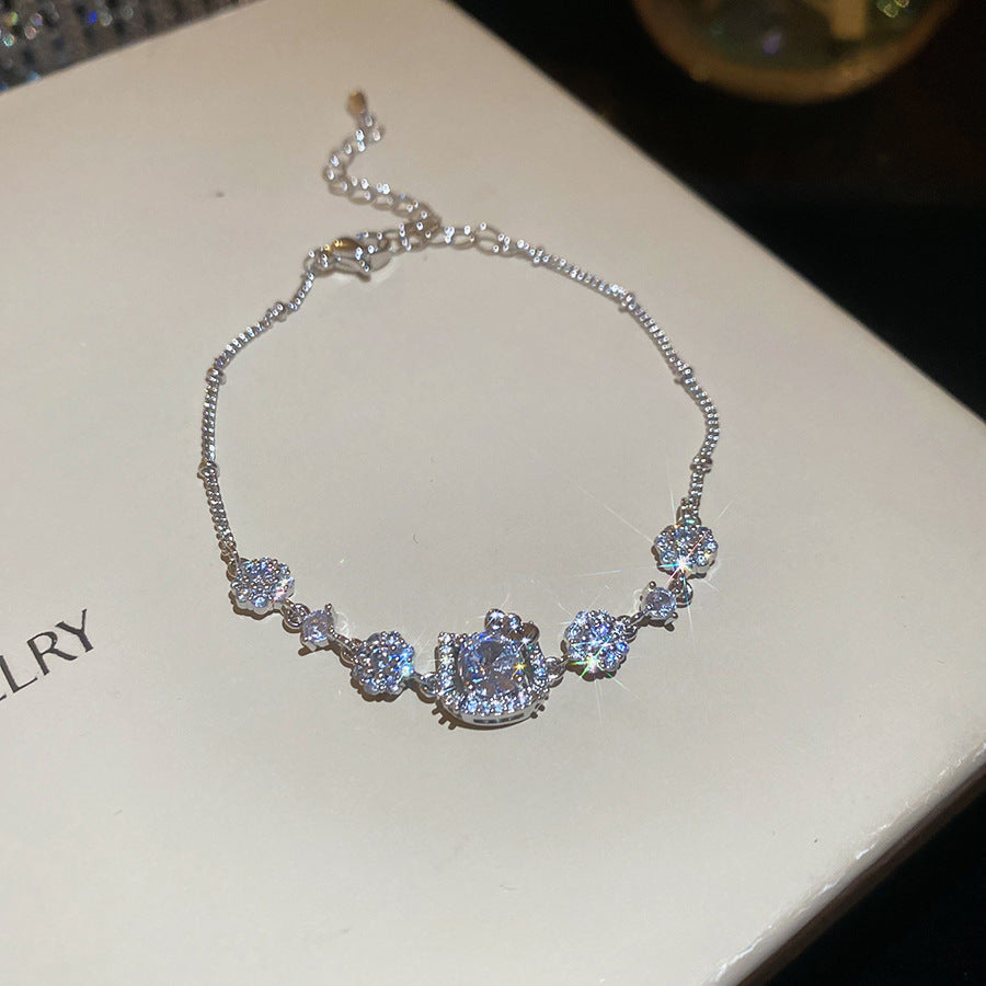 Women's Austrian Bright Gem Flower Light Luxury High-grade Court Style Fashion Bracelets