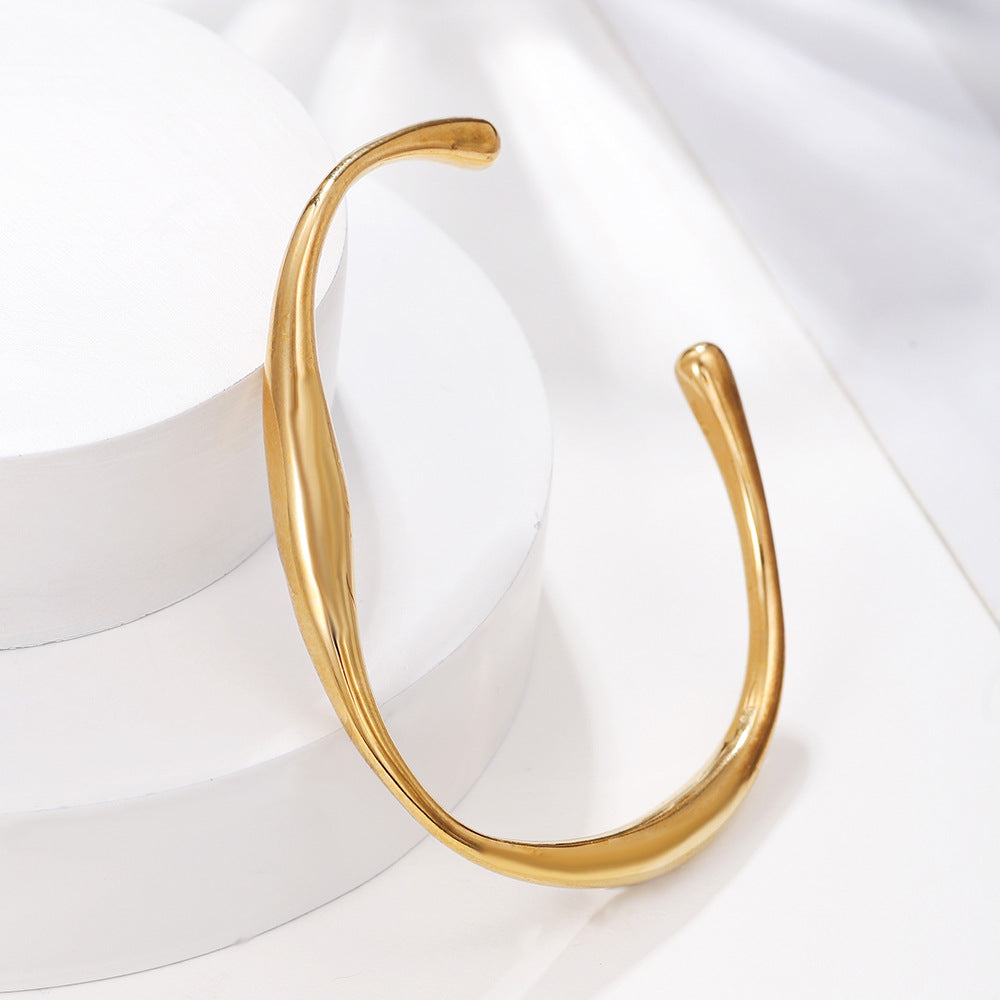 Broadcast Design Titanium Steel Female Gold Stainless Shaped Bracelets