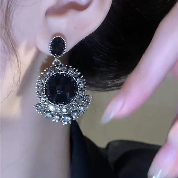 Graceful Fashionable Black Crystal Eardrops Needle Niche Design Rings