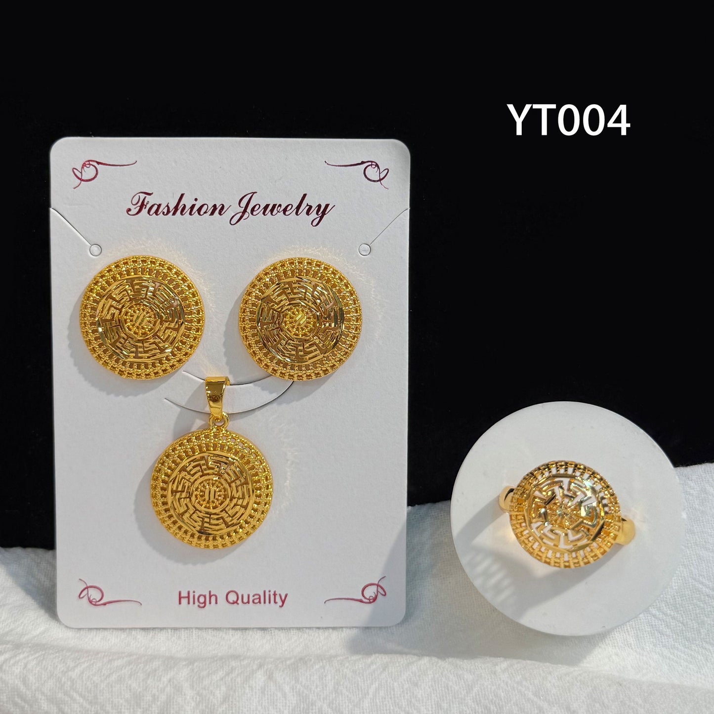 Gilding Hollow Pattern Niche Design Disc Pendants