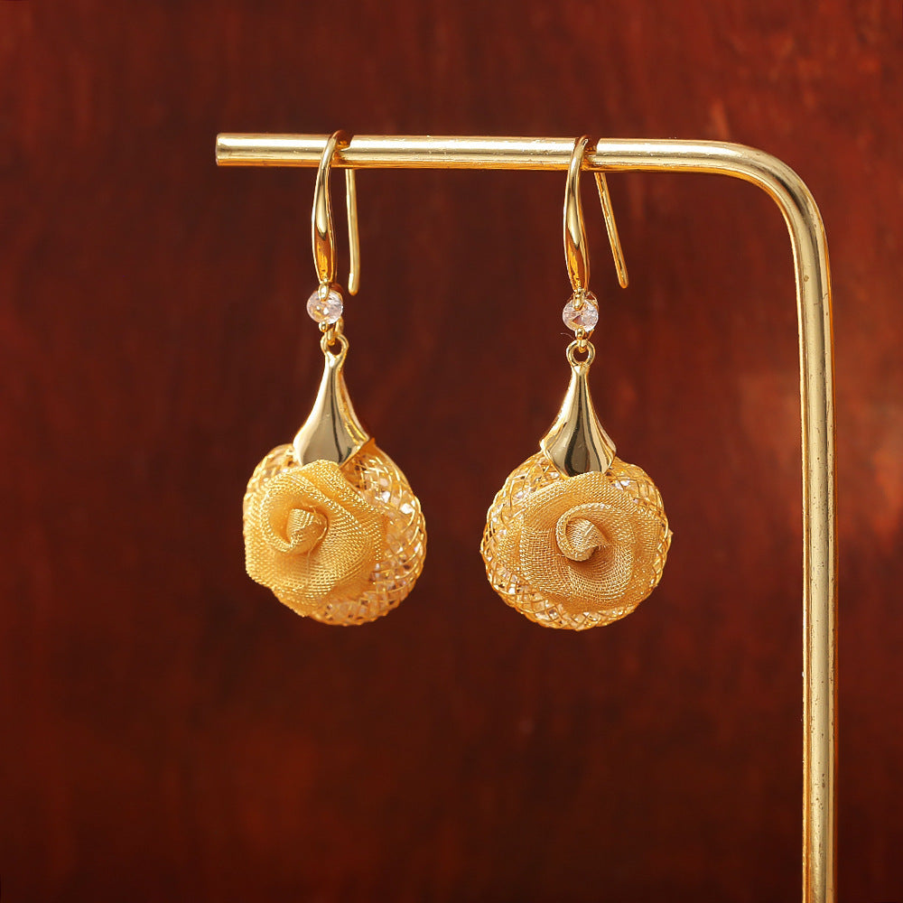 Flower Light Luxury High-grade Temperament Gold Ear Hook