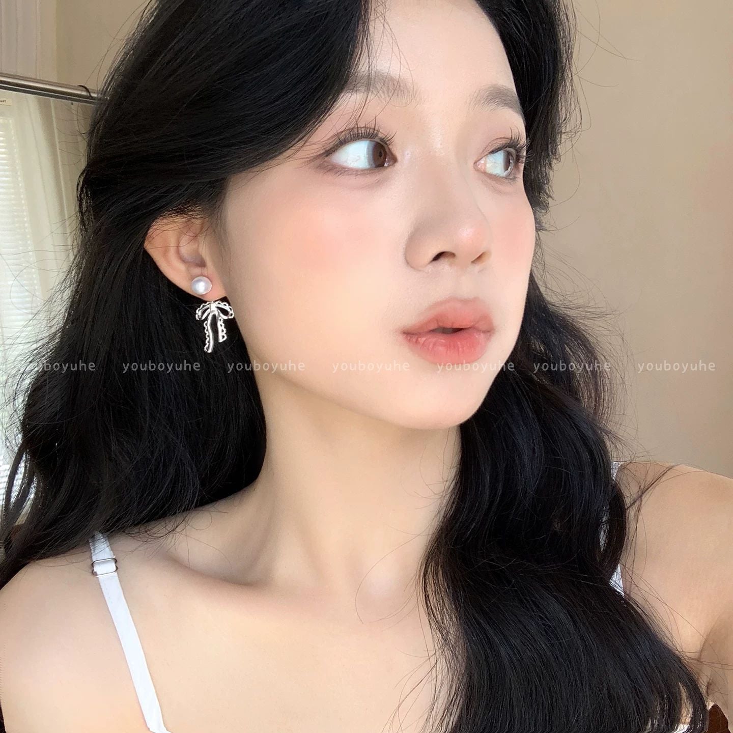 Women's Bow Pearl Light Luxury High-grade Niche Delicate Earrings