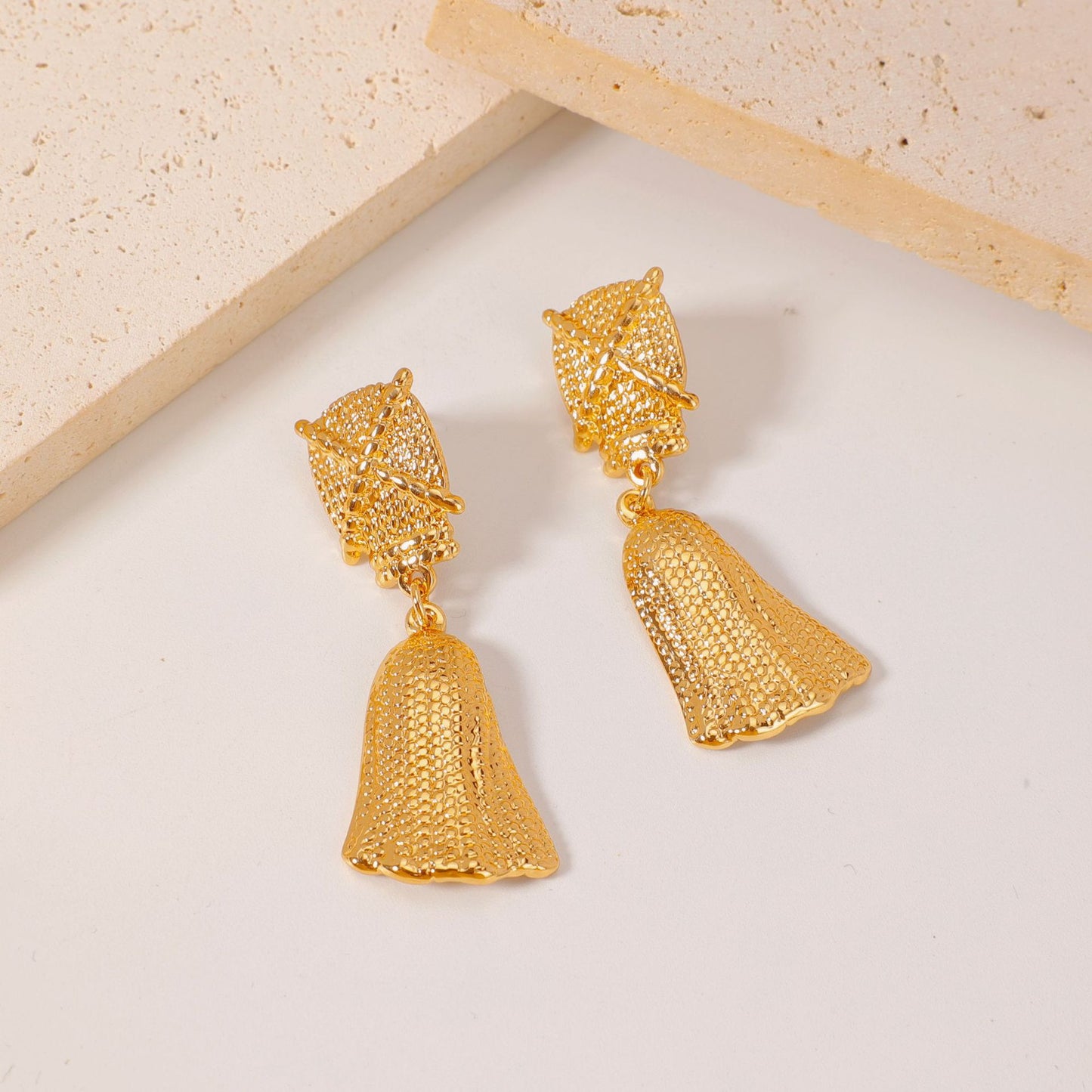 One Large Small Overlapping Stainless Steel Eardrops Gold Rings