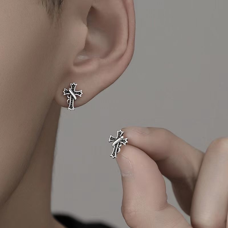 Men's Fashion Frosty Style Personality Imitation Thai Sier Stud Earrings