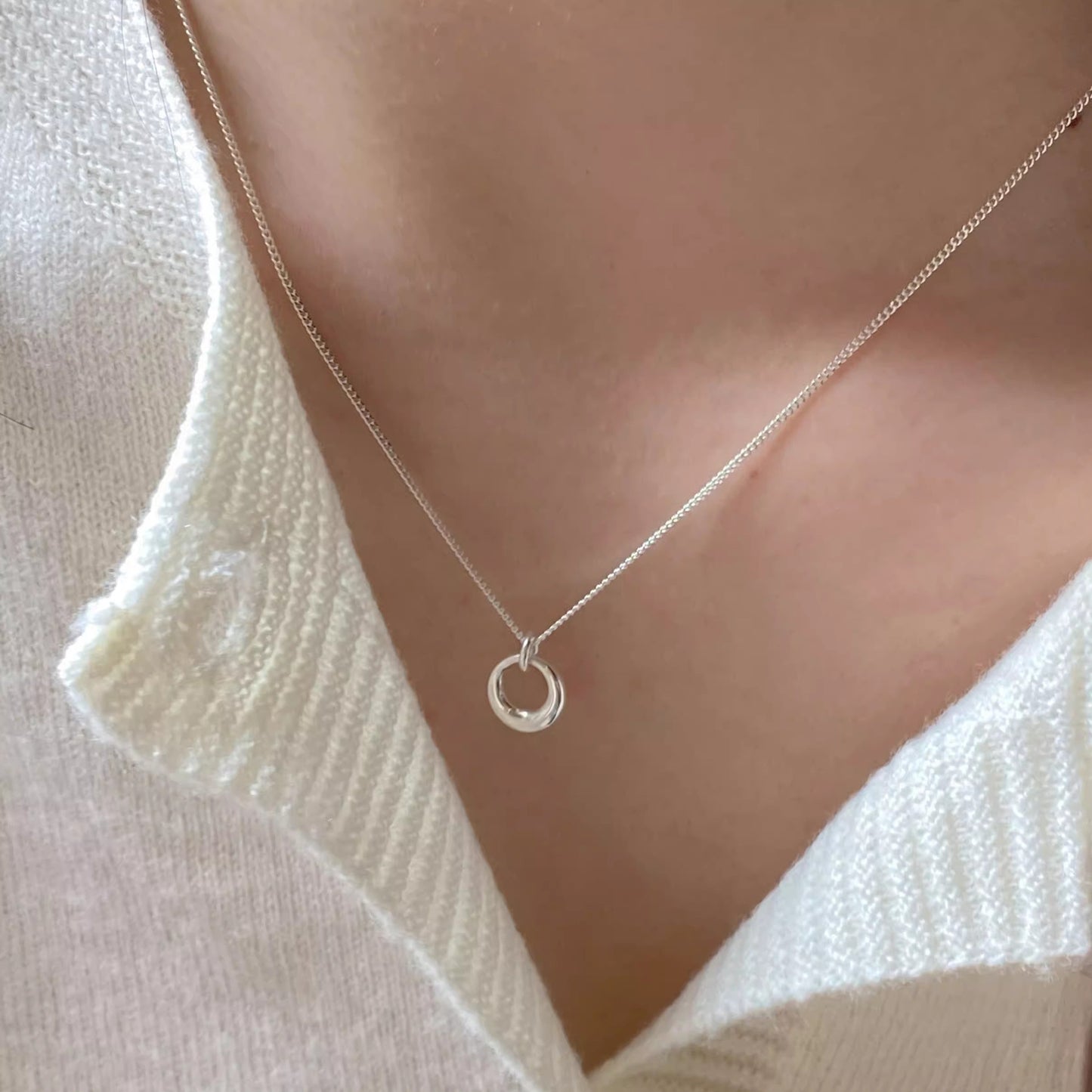 Women's Fashionable Simple Niche Design Fresh Temperament Clavicle Necklace