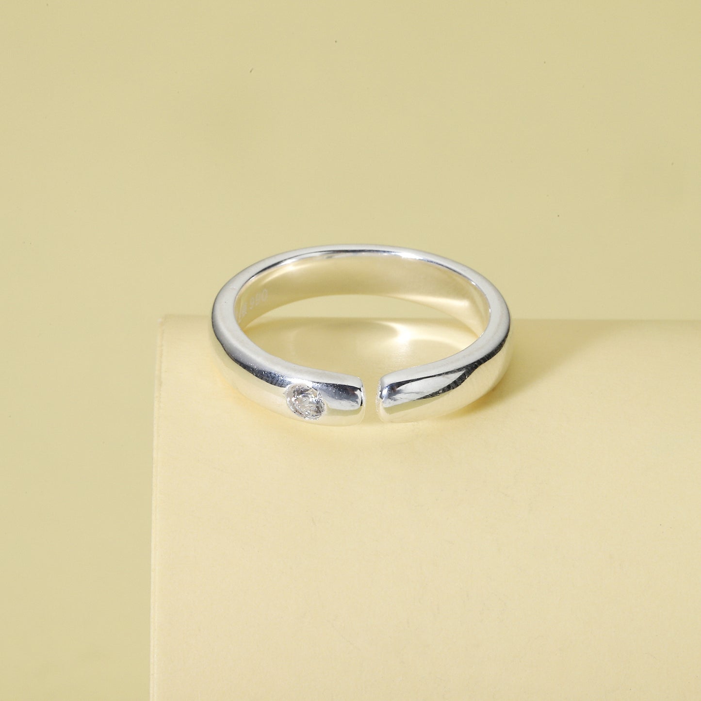 Pure Sier Open Spot Drill Loach Back Light Luxury Temperament Rings