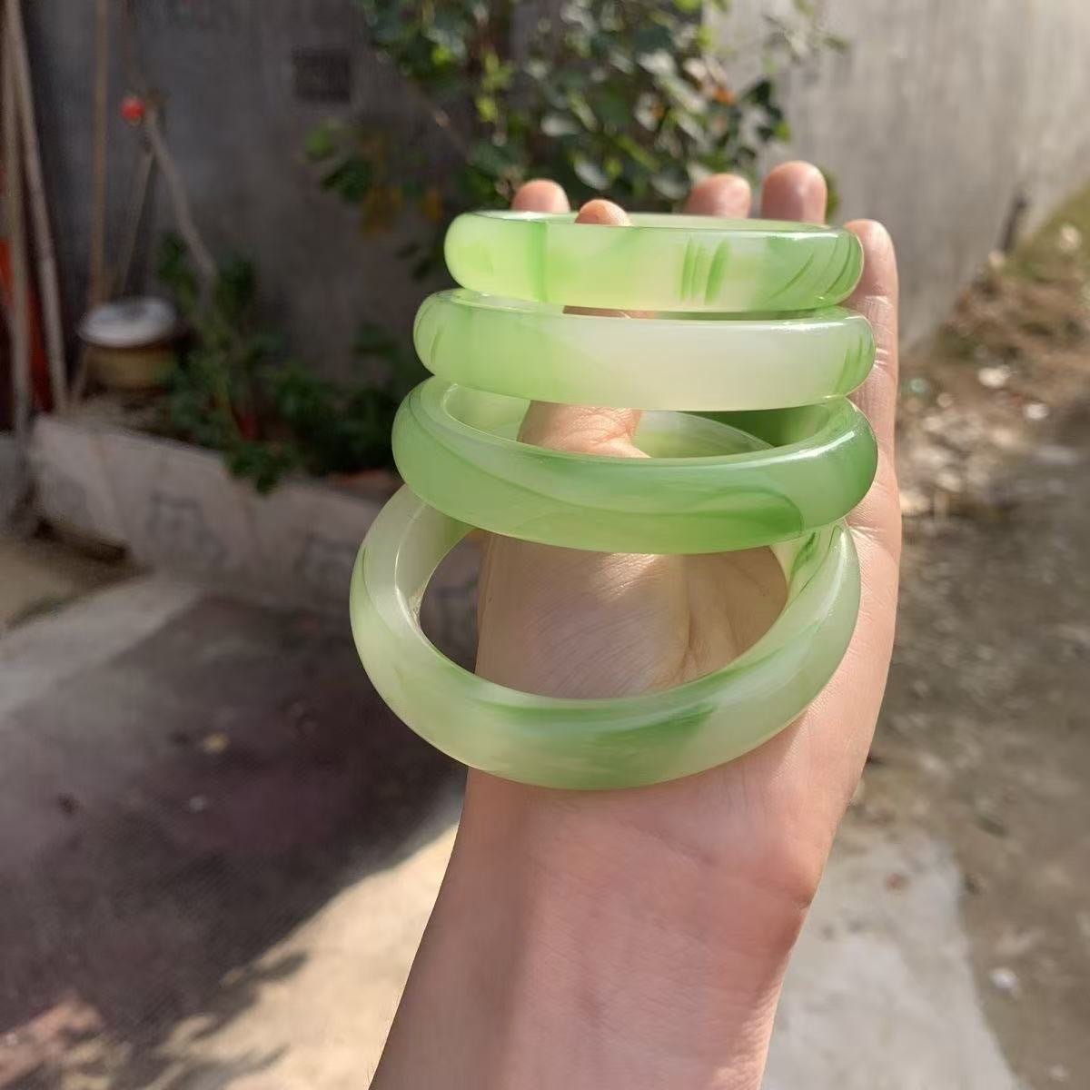 Thin Round Beauty Don't Know Spring Green Natural Bracelets