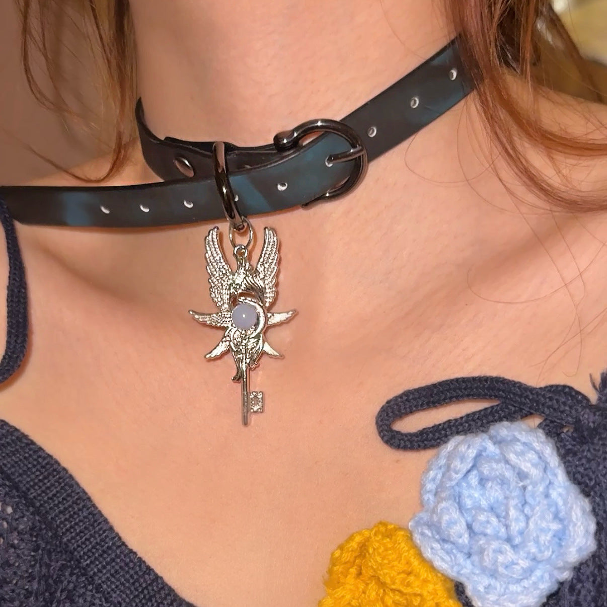 Women's Warm Color Changing Leather Hot Senior Clavicle Collar