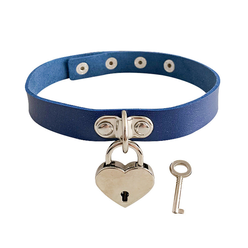 Exaggerated Peach Heart With Key Clavicle Chain Collar