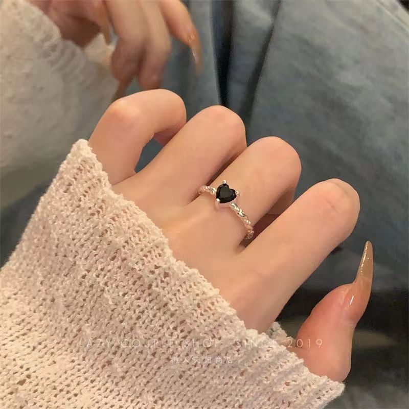 String Black Peach Heart Open-end Zircon Dark Sweet Cool Ring