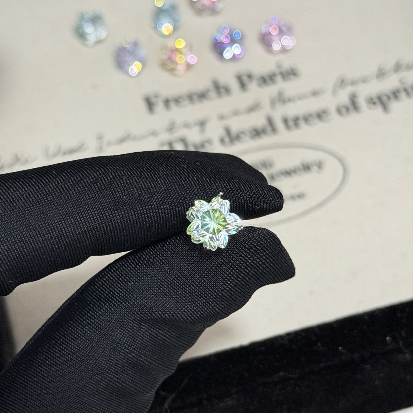Blossom Cut Gradient Zircon Flat Sweet Design Titanium Steel Ear Stud Earrings
