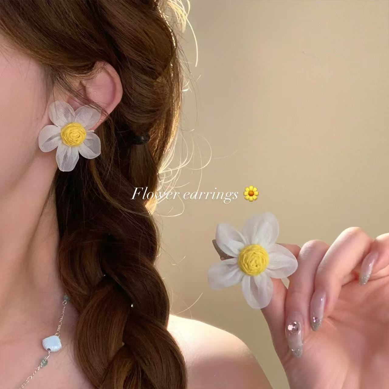 Women's Super Fairy Dopamine Color Mesh Flower Tassel For Unique Beautiful Earrings