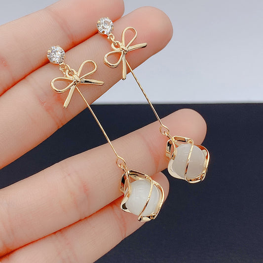 Women's Stylish Sier Pin Eardrops High-grade Temperament Earrings