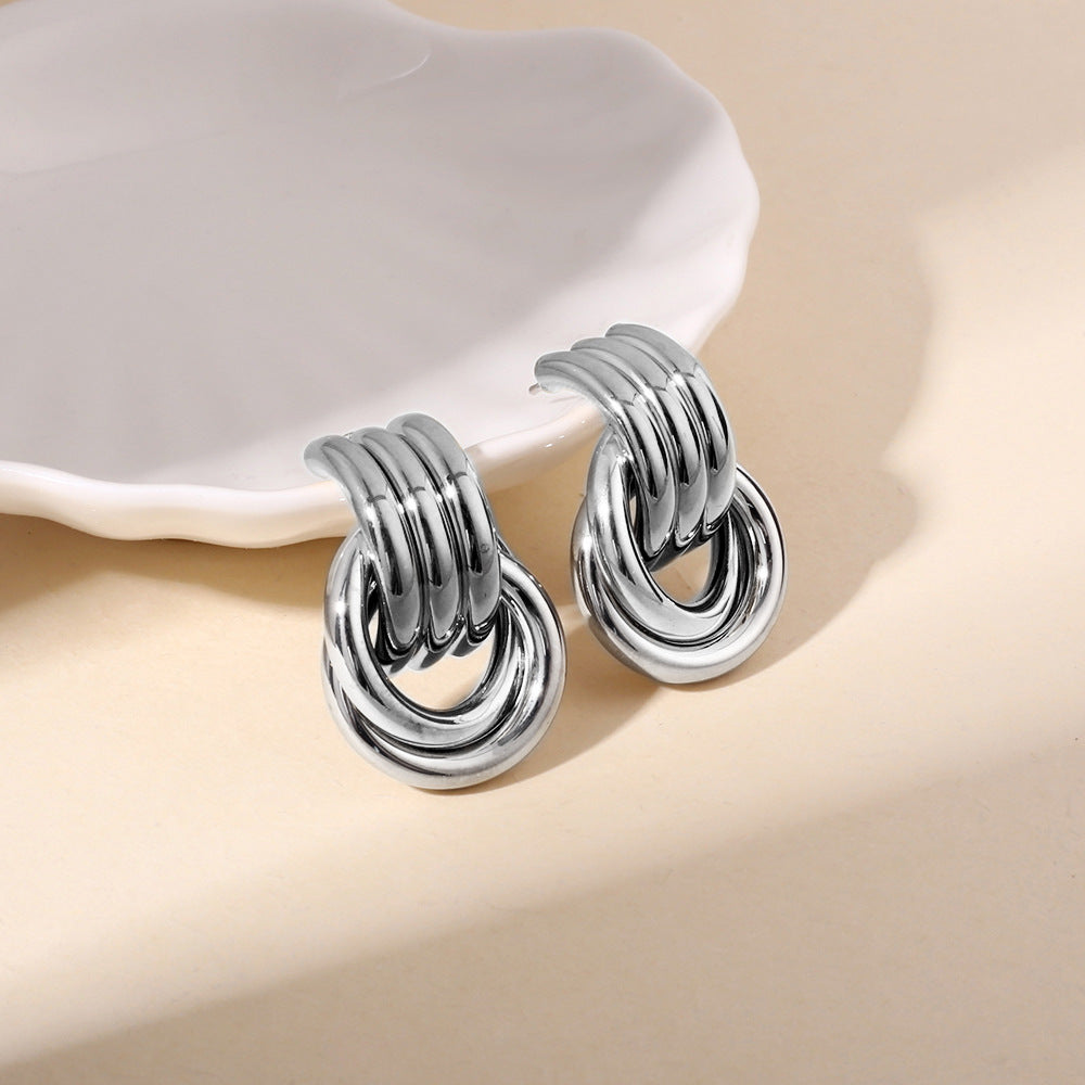 Metal Beautiful Circle Female Cold Wind Tassel Earrings