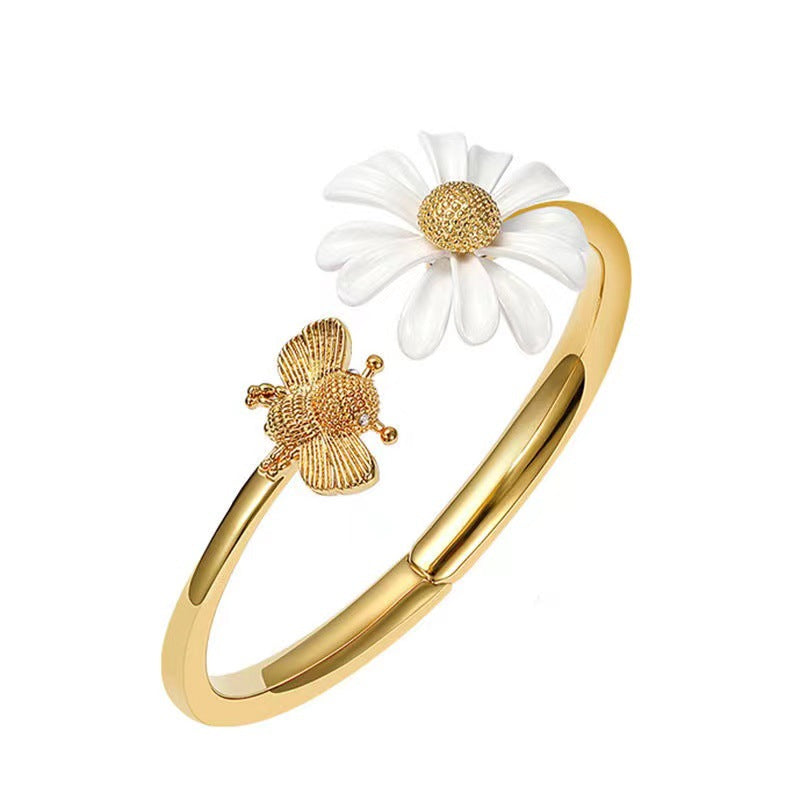 Summer Fresh Little Bee Daisy Temperament Jewelry Set