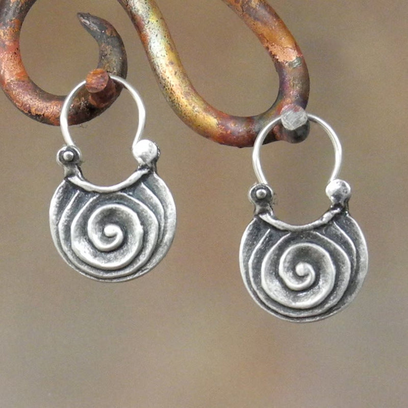 Curved Metal Ear Retro Hollow Curly Ancient Earrings