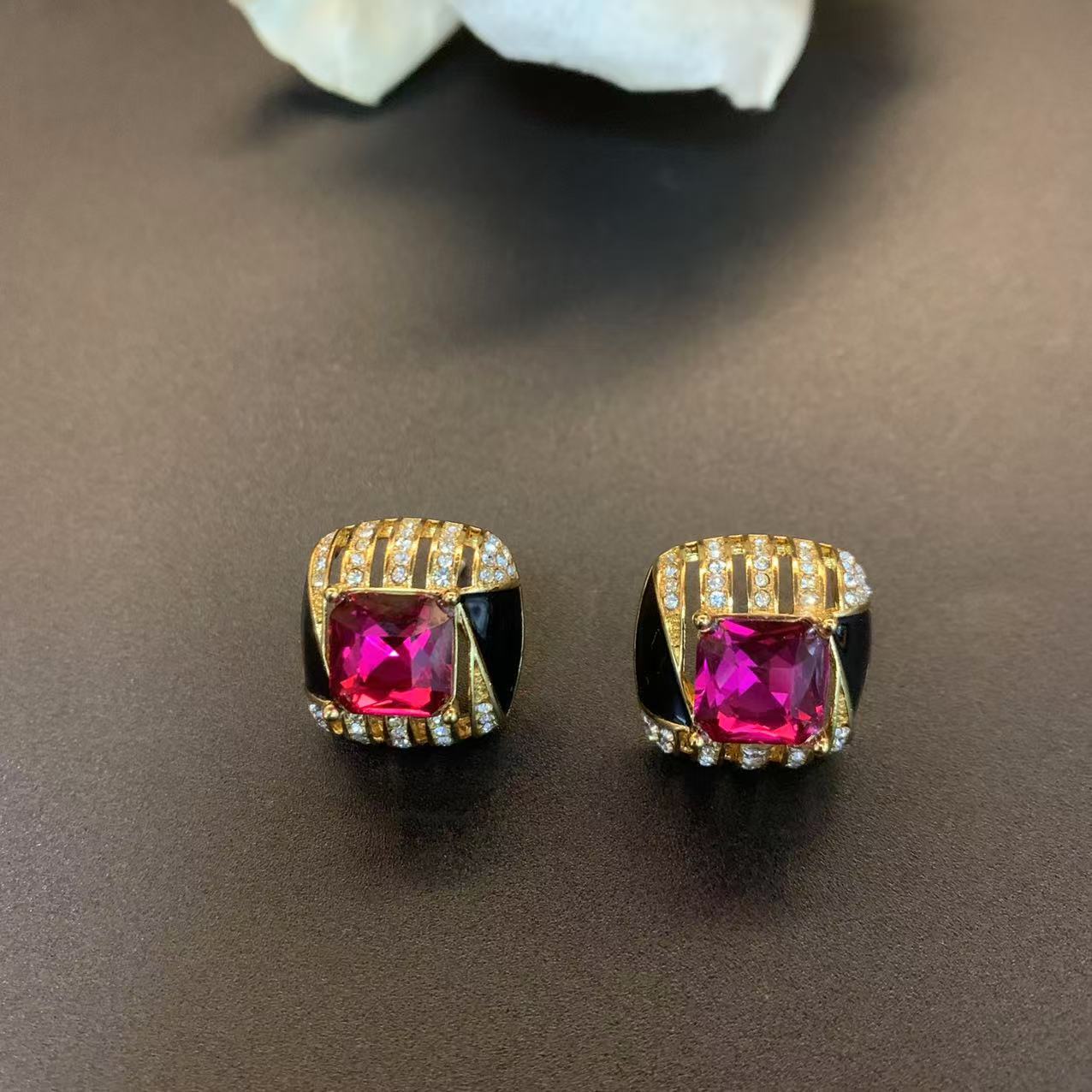 Fashion Temperament Ear Collection Artistic Retro Jewelry Set