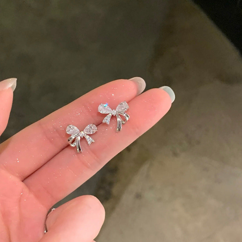 Korean Style Zircon Pearl Cold Simple Elegant Light Luxury Stud Earrings