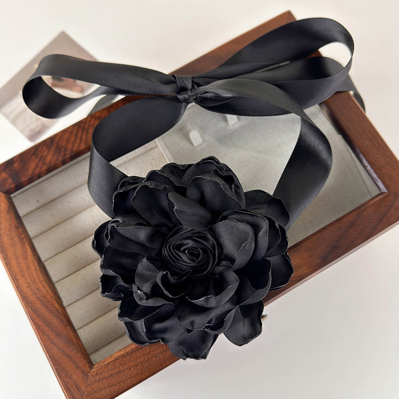 Flower Female Light Luxury Minority High Collar